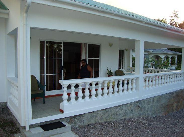 Rowsvilla Guest House Beau Vallon  Buitenkant foto